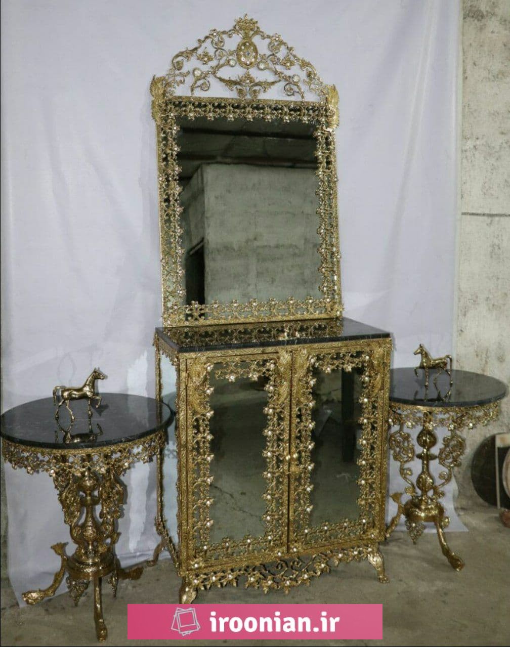 آینه کنسول ویترین دار بوفه دار آلومینیومی