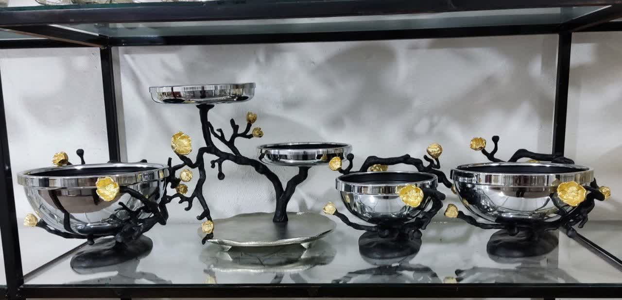 ست پذیرایی چهارتکه آلومینیوم مدل شکوفه رنگ مشکی نقره ای